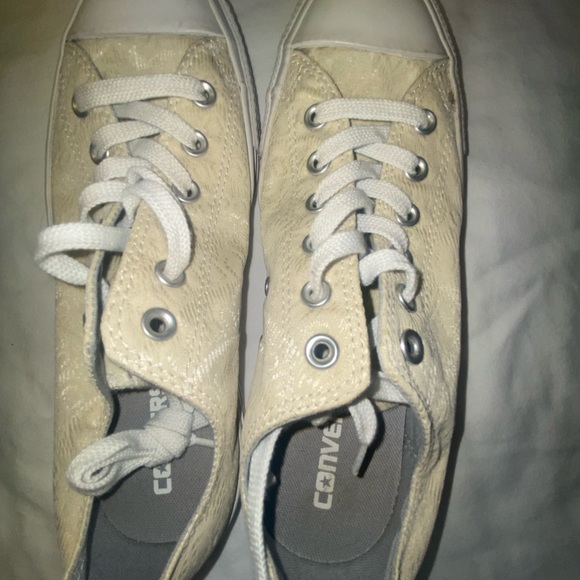 For KathyW Cream Ivory Off White Lace Lop Sneakers Shoes 54676OF - Picture 9 of 9